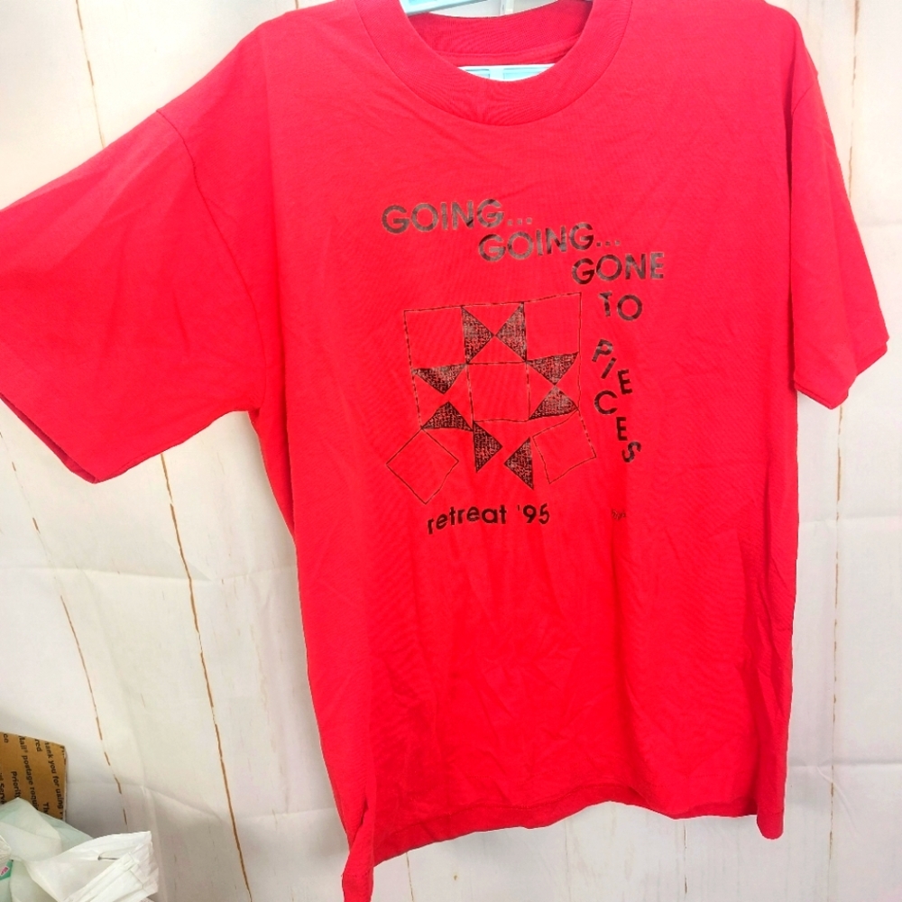 Vuntage Fruit of the loom size L Short Sleeve shirt